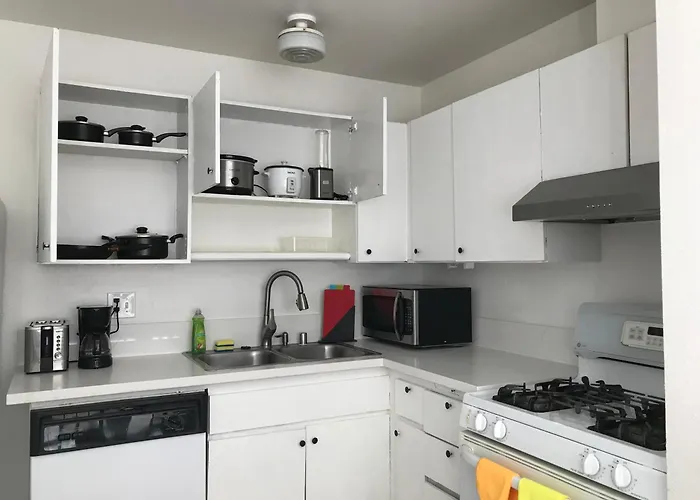 Super 1 Bedroom, Share Bathroom, Kitchen -1