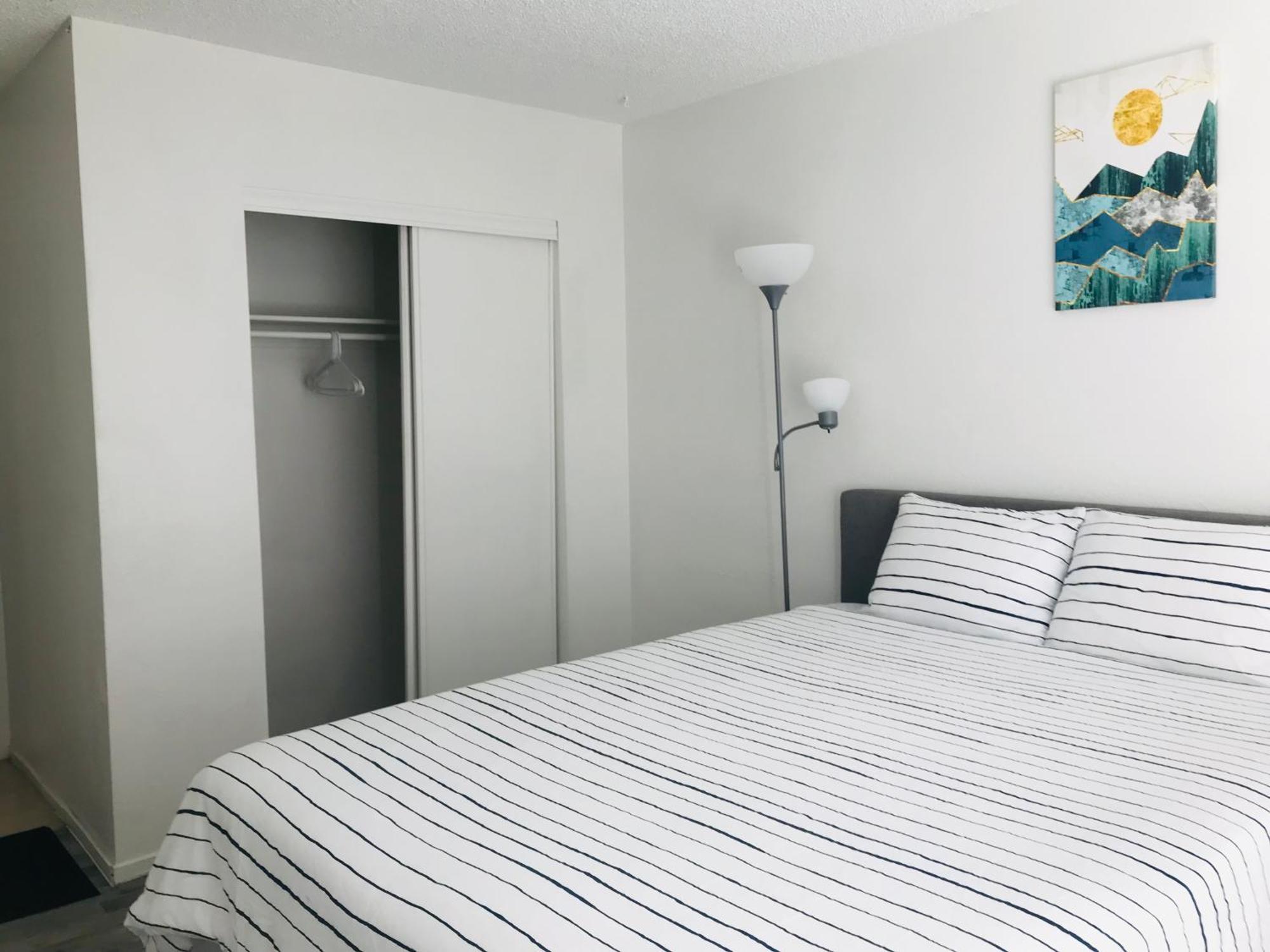 Séjour chez l'habitant Super 1 Bedroom, Share Bathroom, Kitchen -1 Las Vegas